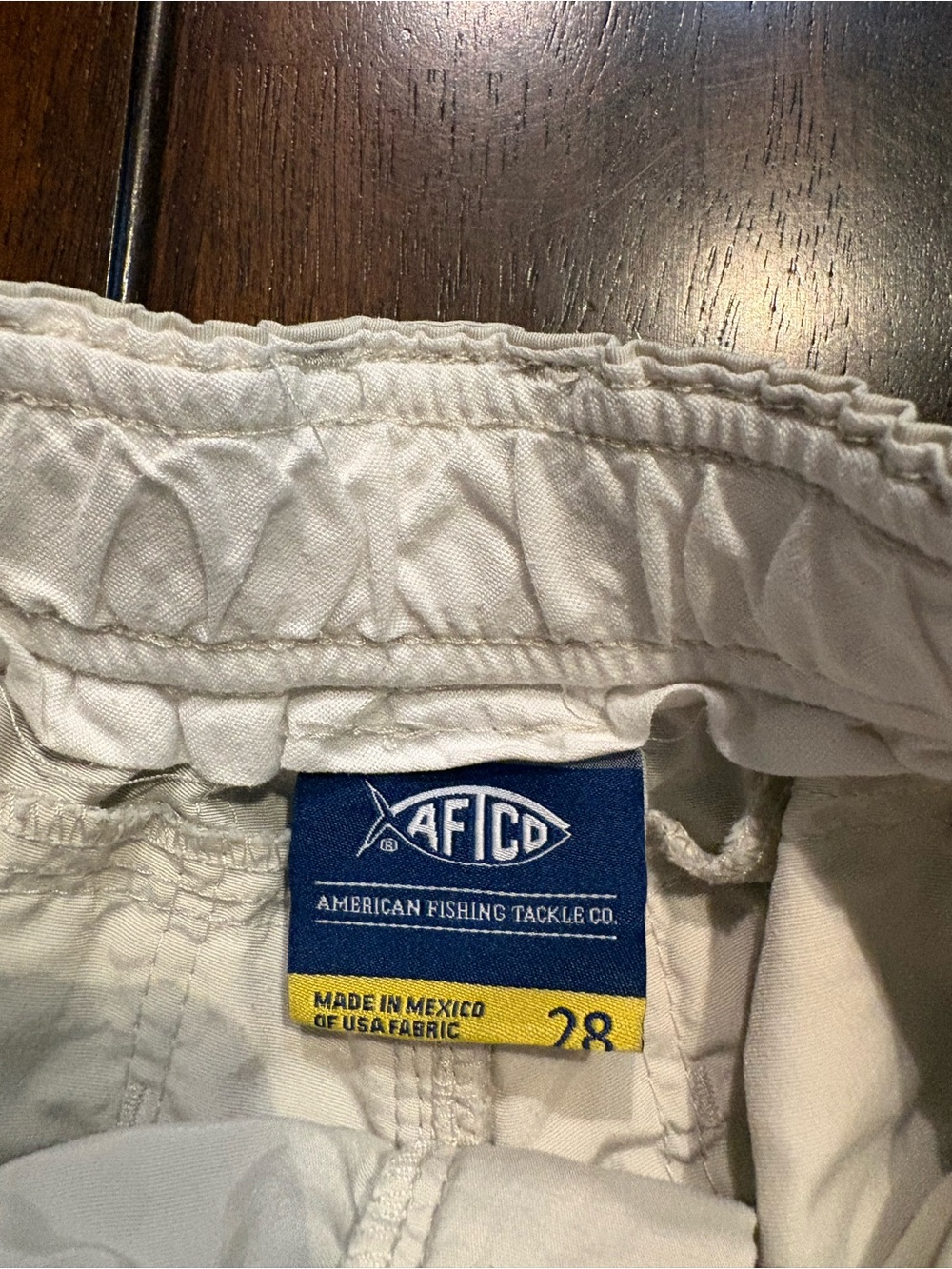 AFTCO Men’s Cargo Khaki Shorts in Light Beige, Size 28 - Picture 3 of 4